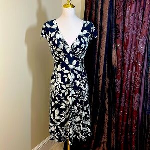 Black Label by Evan-Picone Black and White Flutter Sleeve Dress